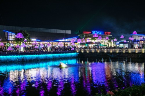 Sedayu City atau Green Sedayu City Mall merupakan pusat perbelanjaan yang berlokasi di Cengkareng, Jakarta Barat. Tepatnya di Jl. Taman Palem Lestari No. 2. Mal...