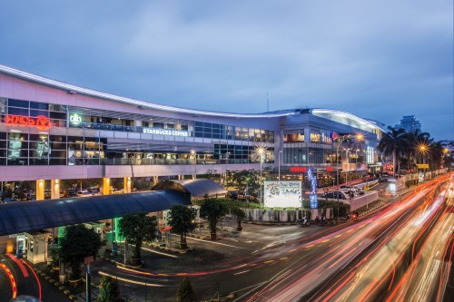 Street Gallery merupakan gedung ekstensi yang dibangun pada area Pondok Indah Mall, Jakarta Selatan. Bangunan tiga lantai ini didirikan oleh PT Metropolitan Ken...