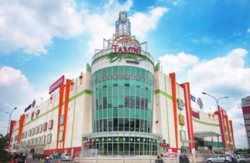 Tamini Square merupakan pusat perbelanjaan yang terletak di Jalan Taman Mini I, Kecamatan Makasar, Jakarta Timur. Pusat perbelanjaan ini diikembangkan oleh PT L...