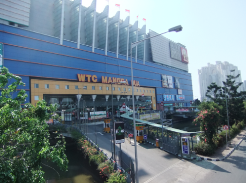 WTC Mangga Dua merupakan pusat perbelanjaan strata tiga lantai yang terletak di kawasan Mangga Dua, Jakarta Utara. Diresmikan pada tahun 2010 oleh pengembang PT...