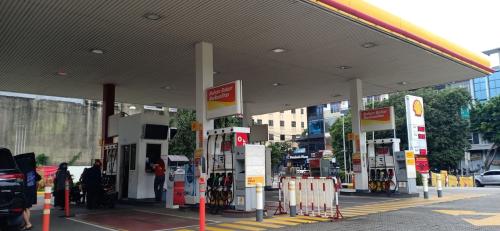 SPBU Shell Pos Pengumben, Gas Station | We provide Indonesia infrastructure map on various property sectors and data. Access property listings, infrastructure developments, news, and valuable transaction data for informed decisions.