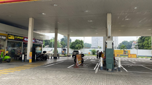 SPBU Shell MT. Haryono 2, Gas Station | We provide Indonesia infrastructure map on various property sectors and data. Access property listings, infrastructure developments, news, and valuable transaction data for informed decisions.