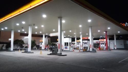 SPBU Shell Yos Sudarso, Gas Station | We provide Indonesia infrastructure map on various property sectors and data. Access property listings, infrastructure developments, news, and valuable transaction data for informed decisions.