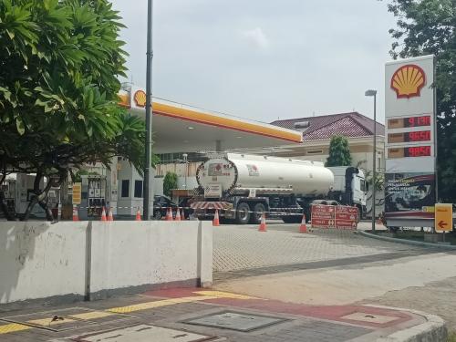 SPBU Shell Sunter 1, Gas Station | We provide Indonesia infrastructure map on various property sectors and data. Access property listings, infrastructure developments, news, and valuable transaction data for informed decisions.