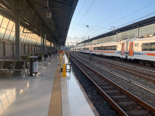 Pasar Senen Station, Intercity Station | We provide Indonesia infrastructure map on various property sectors and data. Access property listings, infrastructure developments, news, and valuable transaction data for informed decisions.