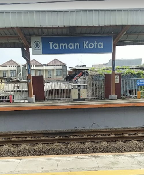 Bojong Indah Station, Commuter Station | We provide Indonesia infrastructure map on various property sectors and data. Access property listings, infrastructure developments, news, and valuable transaction data for informed decisions.