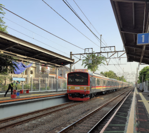 Cawang Station, Commuter Station | We provide Indonesia infrastructure map on various property sectors and data. Access property listings, infrastructure developments, news, and valuable transaction data for informed decisions.