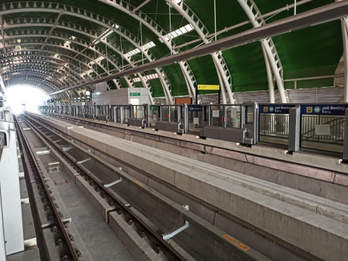 Jatibening Baru Station, LRT Station | We provide Indonesia infrastructure map on various property sectors and data. Access property listings, infrastructure developments, news, and valuable transaction data for informed decisions.