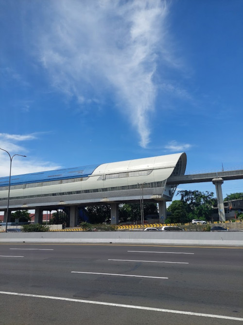 Kampung Rambutan Station, LRT Station | We provide Indonesia infrastructure map on various property sectors and data. Access property listings, infrastructure developments, news, and valuable transaction data for informed decisions.