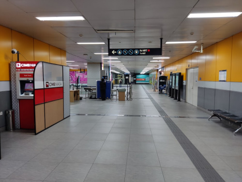 Istora Mandiri Station, MRT Station | We provide Indonesia infrastructure map on various property sectors and data. Access property listings, infrastructure developments, news, and valuable transaction data for informed decisions.