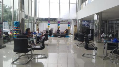 BIT Suzuki Puri Indah Jakarta, Automotive Dealership | We provide Indonesia infrastructure map on various property sectors and data. Access property listings, infrastructure developments, news, and valuable transaction data for informed decisions.