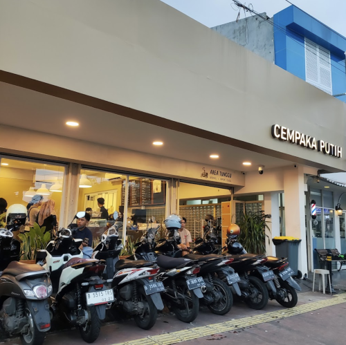 Toko Kopi Tuku Cempaka Putih, Stand Alone Retail | We provide Indonesia infrastructure map on various property sectors and data. Access property listings, infrastructure developments, news, and valuable transaction data for informed decisions.