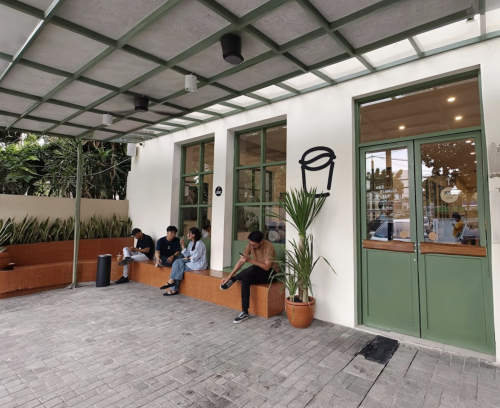 Toko Kopi Tuku Jatinegara, Stand Alone Retail | We provide Indonesia infrastructure map on various property sectors and data. Access property listings, infrastructure developments, news, and valuable transaction data for informed decisions.