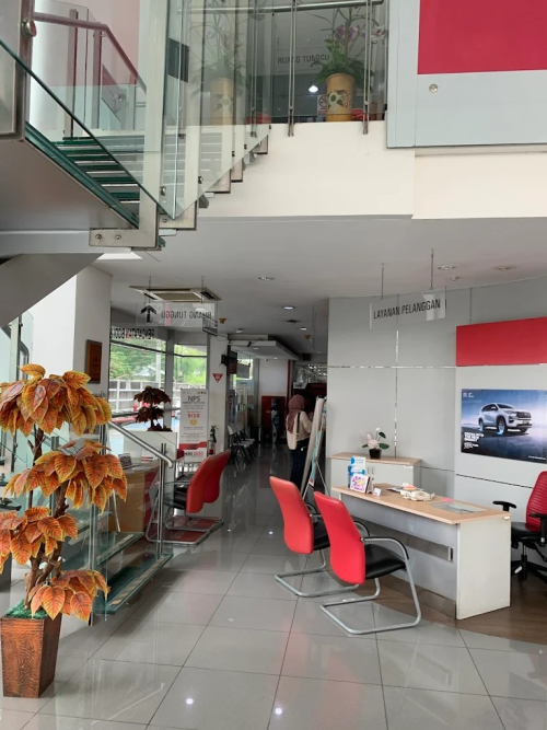 Toyota AUTO2000 Lenteng Agung, Automotive Dealership | We provide Indonesia infrastructure map on various property sectors and data. Access property listings, infrastructure developments, news, and valuable transaction data for informed decisions.