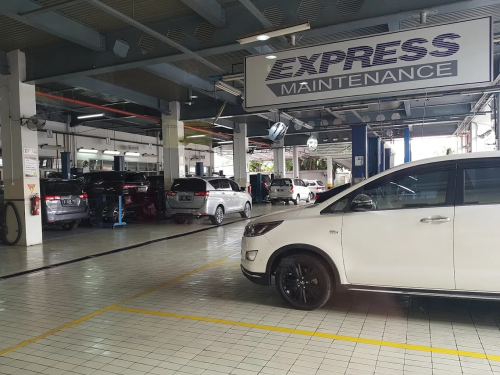 Toyota AUTO2000 Kramat Jati, Automotive Dealership | We provide Indonesia infrastructure map on various property sectors and data. Access property listings, infrastructure developments, news, and valuable transaction data for informed decisions.