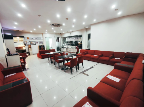 Plaza Toyota Kyai Tapa, Automotive Dealership | We provide Indonesia infrastructure map on various property sectors and data. Access property listings, infrastructure developments, news, and valuable transaction data for informed decisions.