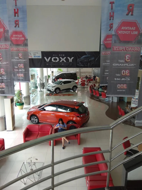 Toyota AUTO2000 Pluit, Automotive Dealership | We provide Indonesia infrastructure map on various property sectors and data. Access property listings, infrastructure developments, news, and valuable transaction data for informed decisions.