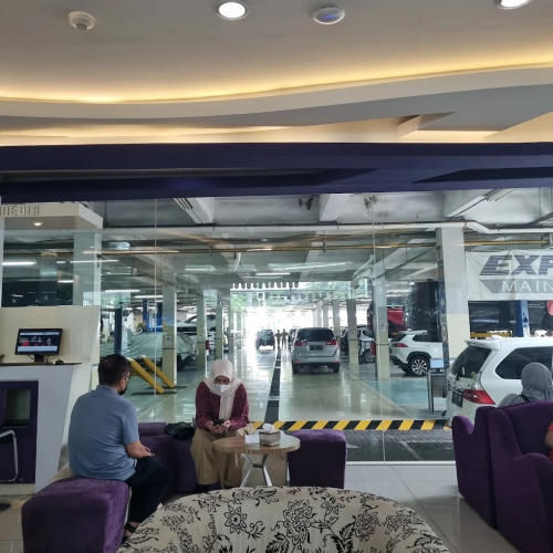 Plaza Toyota Pemuda Jakarta, Automotive Dealership | We provide Indonesia infrastructure map on various property sectors and data. Access property listings, infrastructure developments, news, and valuable transaction data for informed decisions.