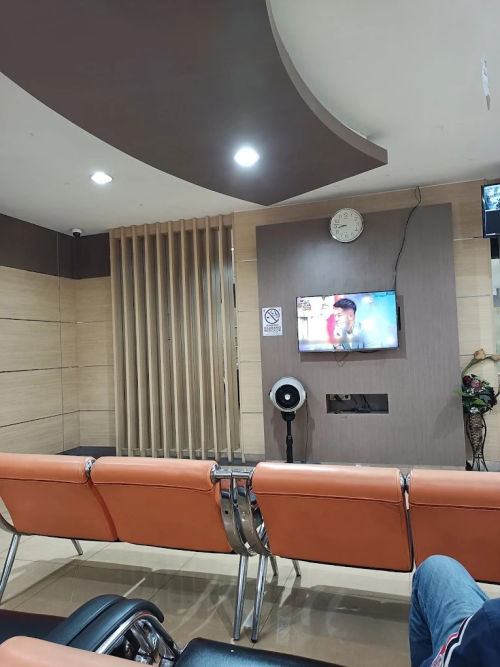 Toyota AUTO2000 Radio Dalam, Automotive Dealership | We provide Indonesia infrastructure map on various property sectors and data. Access property listings, infrastructure developments, news, and valuable transaction data for informed decisions.