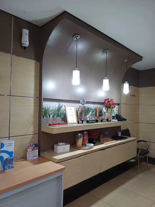 Toyota AUTO2000 Radio Dalam, Automotive Dealership | We provide Indonesia infrastructure map on various property sectors and data. Access property listings, infrastructure developments, news, and valuable transaction data for informed decisions.