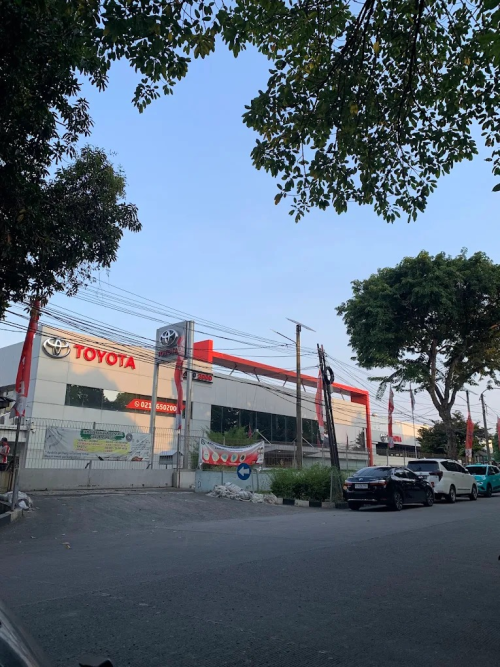 Toyota AUTO2000 Sunter, Automotive Dealership | We provide Indonesia infrastructure map on various property sectors and data. Access property listings, infrastructure developments, news, and valuable transaction data for informed decisions.