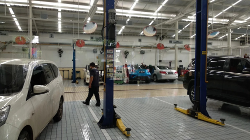 Tunas Toyota Mampang, Automotive Dealership | We provide Indonesia infrastructure map on various property sectors and data. Access property listings, infrastructure developments, news, and valuable transaction data for informed decisions.