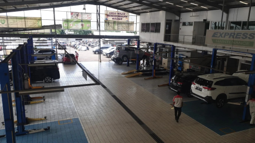 Tunas Toyota Radin Inten Jakarta, Automotive Dealership | We provide Indonesia infrastructure map on various property sectors and data. Access property listings, infrastructure developments, news, and valuable transaction data for informed decisions.