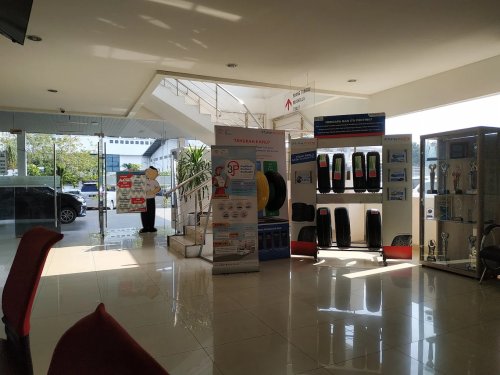 Tunas Toyota Radin Inten Jakarta, Automotive Dealership | We provide Indonesia infrastructure map on various property sectors and data. Access property listings, infrastructure developments, news, and valuable transaction data for informed decisions.