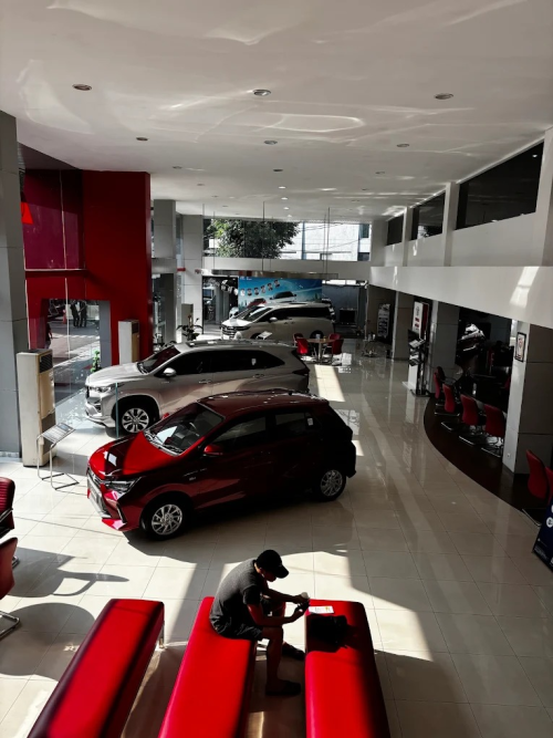 Toyota AUTO2000 Tebet Supomo, Automotive Dealership | We provide Indonesia infrastructure map on various property sectors and data. Access property listings, infrastructure developments, news, and valuable transaction data for informed decisions.