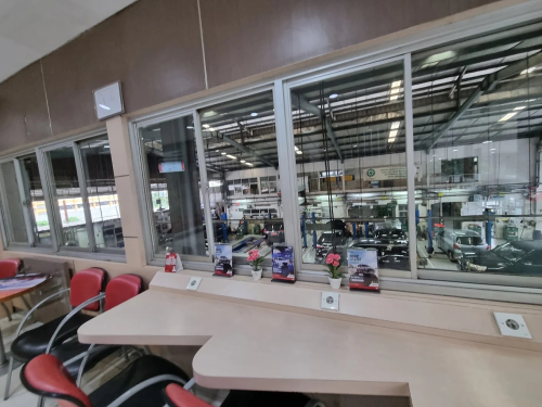 Toyota AUTO2000 Tebet Supomo, Automotive Dealership | We provide Indonesia infrastructure map on various property sectors and data. Access property listings, infrastructure developments, news, and valuable transaction data for informed decisions.