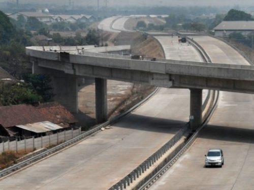 Jl. Tol Sukabumi - Ciranjang - Padalarang, Toll Road, Trans Jabar Tol | We provide Indonesia infrastructure map on various property sectors and data. Access property listings, infrastructure developments, news, and valuable transaction data for informed decisions.