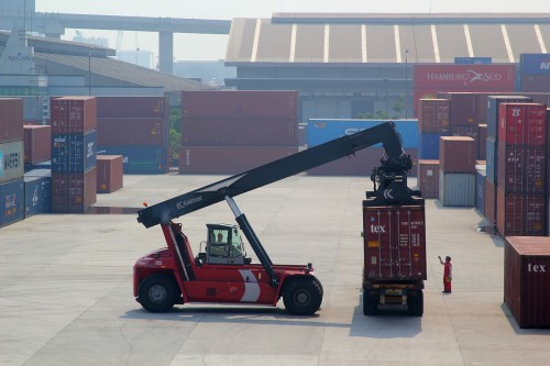 Cargo Distribution Center (CDC) Banda Warehouse berlokasi di Jl. Banda, Kecamatan Tanjung Priok, Kota Jakarta Utara, Provinsi DKI Jakarta. Warehouse ini dikemba...