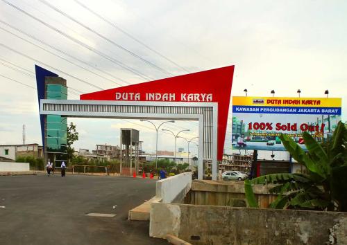 Duta Indah Karya Warehouse, Warehouse, Duta Indah Group | We provide Indonesia infrastructure map on various property sectors and data. Access property listings, infrastructure developments, news, and valuable transaction data for informed decisions.