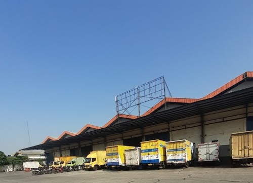 Waringin Warehouse Angke Indah berlokasi di Jl. Kapuk Poglar, Kecamatan Cengkareng, Kota Jakarta Barat, Provinsi DKI Jakarta. Warehouse ini dikembangkan oleh Wa...