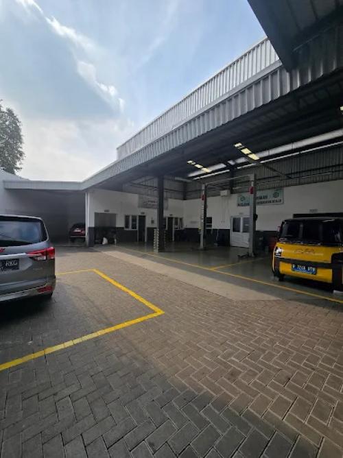 Wuling Arista Kramat Jati, Automotive Dealership | We provide Indonesia infrastructure map on various property sectors and data. Access property listings, infrastructure developments, news, and valuable transaction data for informed decisions.