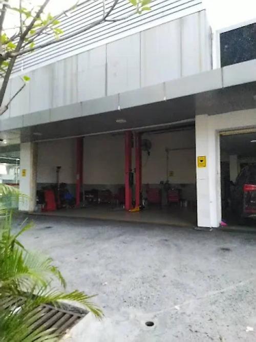 Wuling Arista Kelapa Gading, Automotive Dealership | We provide Indonesia infrastructure map on various property sectors and data. Access property listings, infrastructure developments, news, and valuable transaction data for informed decisions.