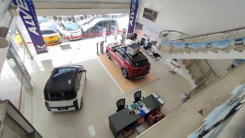 Wuling Maju Pondok Gede, Automotive Dealership | We provide Indonesia infrastructure map on various property sectors and data. Access property listings, infrastructure developments, news, and valuable transaction data for informed decisions.