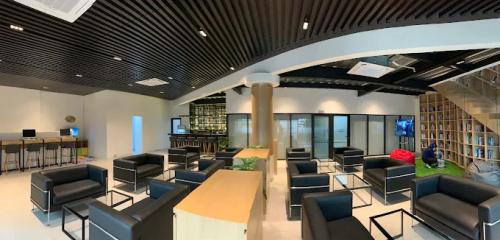 Wuling Maju Senayan, Automotive Dealership | We provide Indonesia infrastructure map on various property sectors and data. Access property listings, infrastructure developments, news, and valuable transaction data for informed decisions.