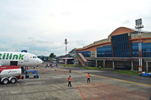 Abdul Rachman Saleh Airport, Airport, Government | We provide Indonesia infrastructure map on various property sectors and data. Access property listings, infrastructure developments, news, and valuable transaction data for informed decisions.