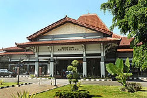 Adi Soemarmo International Airport, Airport, Angkasa Pura I | We provide Indonesia infrastructure map on various property sectors and data. Access property listings, infrastructure developments, news, and valuable transaction data for informed decisions.