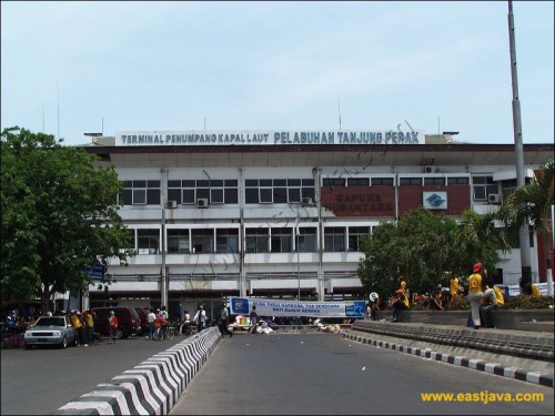Port of Tanjung Perak, Seaport, Pelabuhan Indonesia III | We provide Indonesia infrastructure map on various property sectors and data. Access property listings, infrastructure developments, news, and valuable transaction data for informed decisions.
