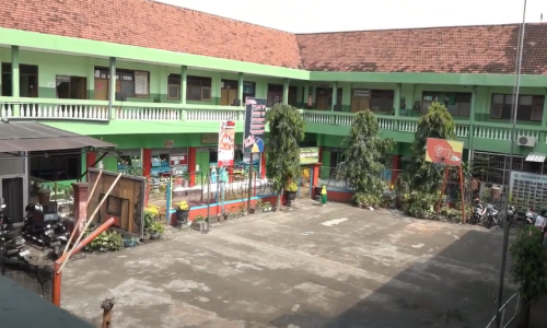 Al Huda Junior High School, Private School | We provide Indonesia infrastructure map on various property sectors and data. Access property listings, infrastructure developments, news, and valuable transaction data for informed decisions.