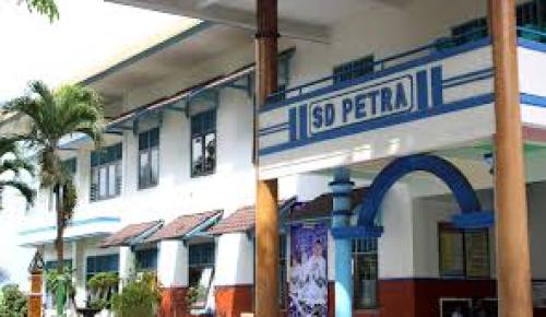 Petra Christian Primary School, Private School | We provide Indonesia infrastructure map on various property sectors and data. Access property listings, infrastructure developments, news, and valuable transaction data for informed decisions.