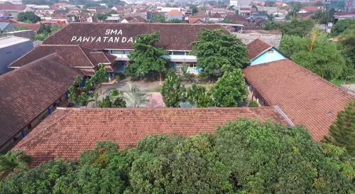 Pawyatan Daha Senior High School, Private School | We provide Indonesia infrastructure map on various property sectors and data. Access property listings, infrastructure developments, news, and valuable transaction data for informed decisions.