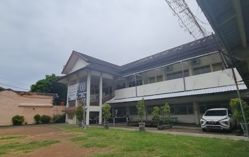Dharma Husada Nursing Academy Kediri, University | We provide Indonesia infrastructure map on various property sectors and data. Access property listings, infrastructure developments, news, and valuable transaction data for informed decisions.