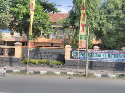 Tribakti Islamic Institute, University | We provide Indonesia infrastructure map on various property sectors and data. Access property listings, infrastructure developments, news, and valuable transaction data for informed decisions.