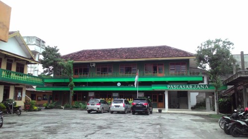 Tribakti Islamic Institute, University | We provide Indonesia infrastructure map on various property sectors and data. Access property listings, infrastructure developments, news, and valuable transaction data for informed decisions.