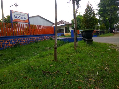 Bulog Warehouse Banyakan, Warehouse, Perum BULOG | We provide Indonesia infrastructure map on various property sectors and data. Access property listings, infrastructure developments, news, and valuable transaction data for informed decisions.