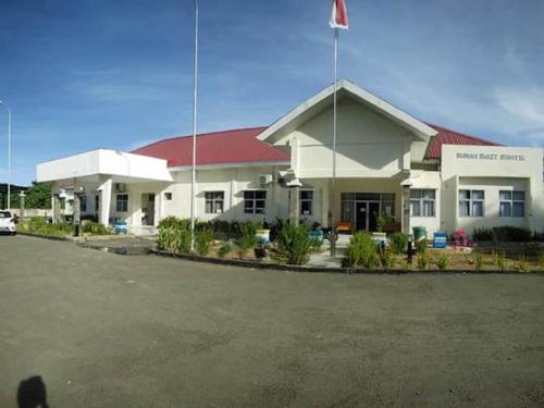 Pratama Santa Theresia Larantuka Clinic, Hospital | We provide Indonesia infrastructure map on various property sectors and data. Access property listings, infrastructure developments, news, and valuable transaction data for informed decisions.