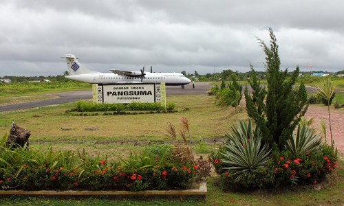 Pangsuma Airport, Airport, Government | We provide Indonesia infrastructure map on various property sectors and data. Access property listings, infrastructure developments, news, and valuable transaction data for informed decisions.